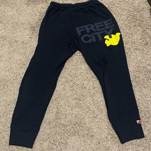 Free City  joggers UNWORN